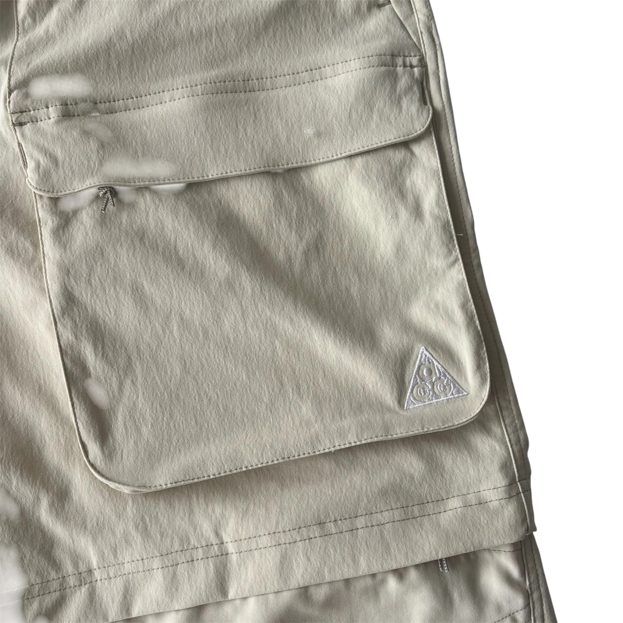 NIKE ACG Zip-off Smith Summit Trousers Cream L