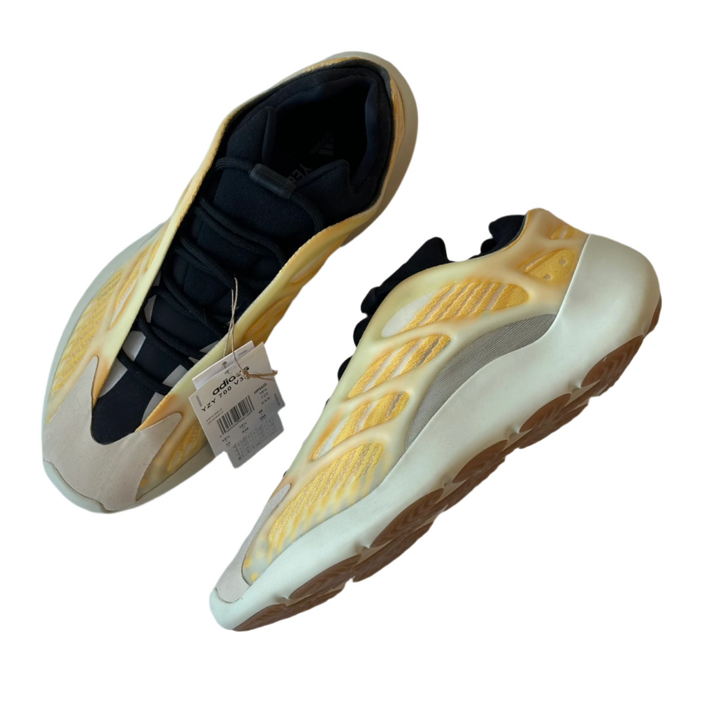 ADIDAS YEEZY 700 V3 "Mono Safflower" 48
