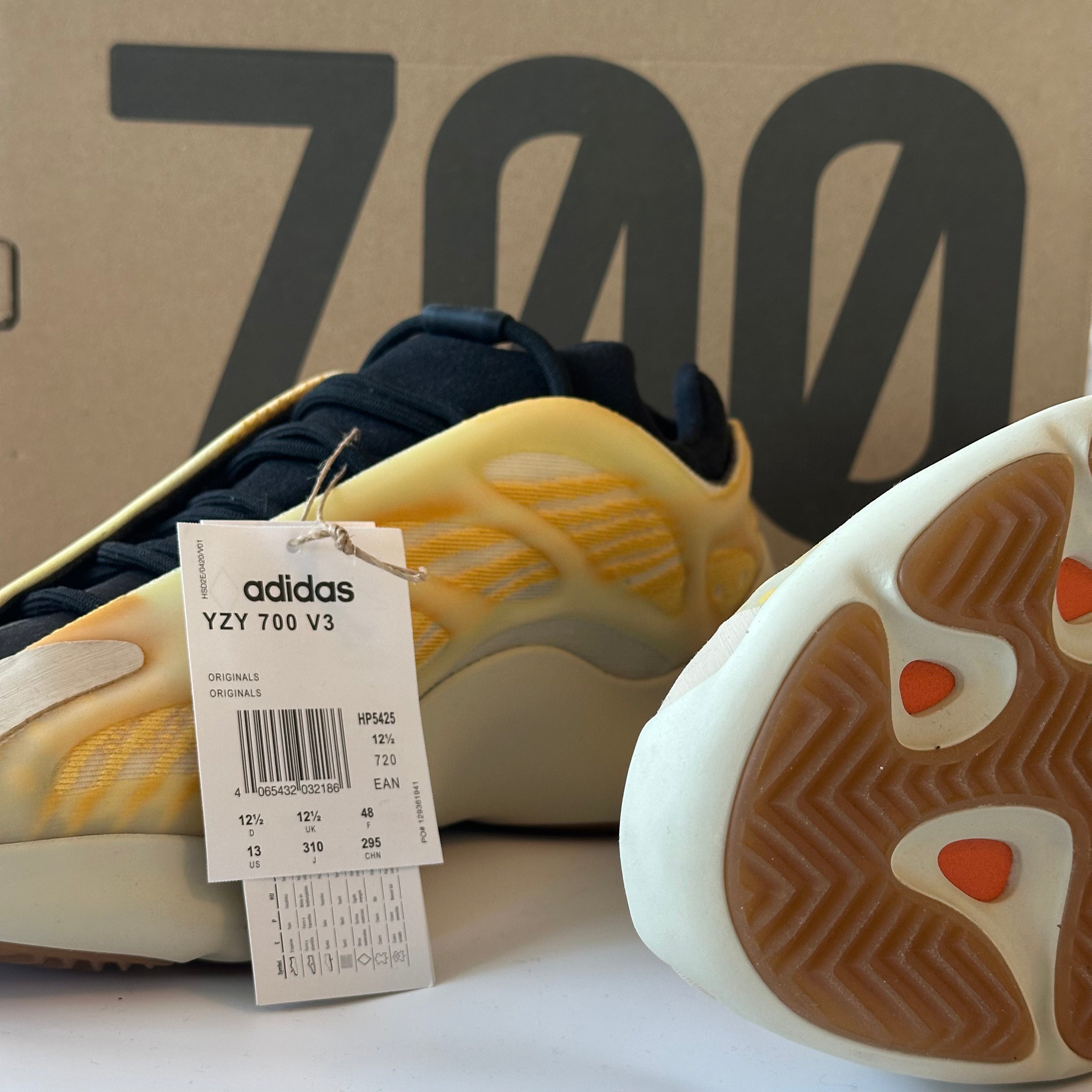ADIDAS YEEZY 700 V3 "Mono Safflower" 48
