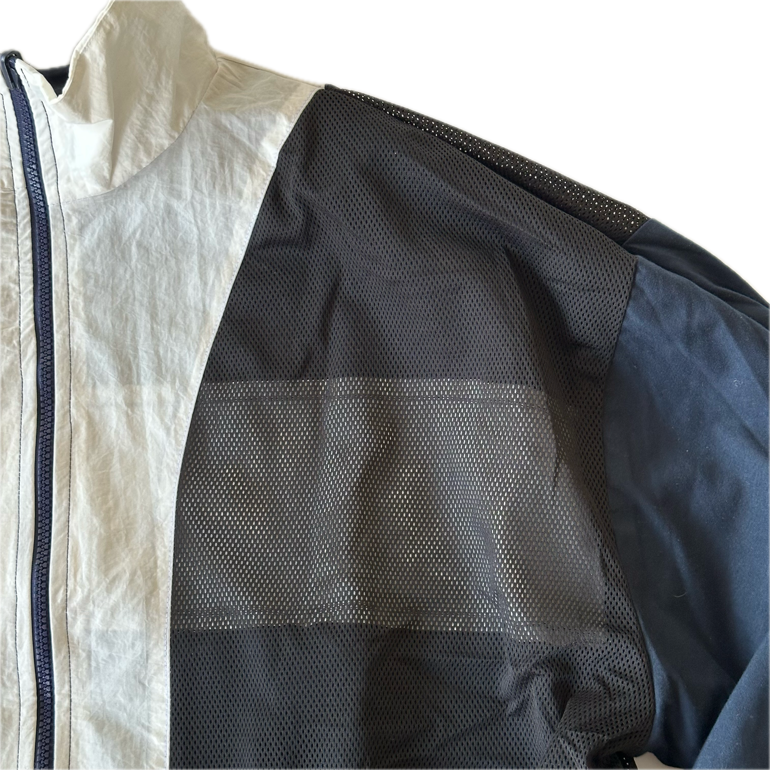 NO HUGS Reversible Windbreaker L