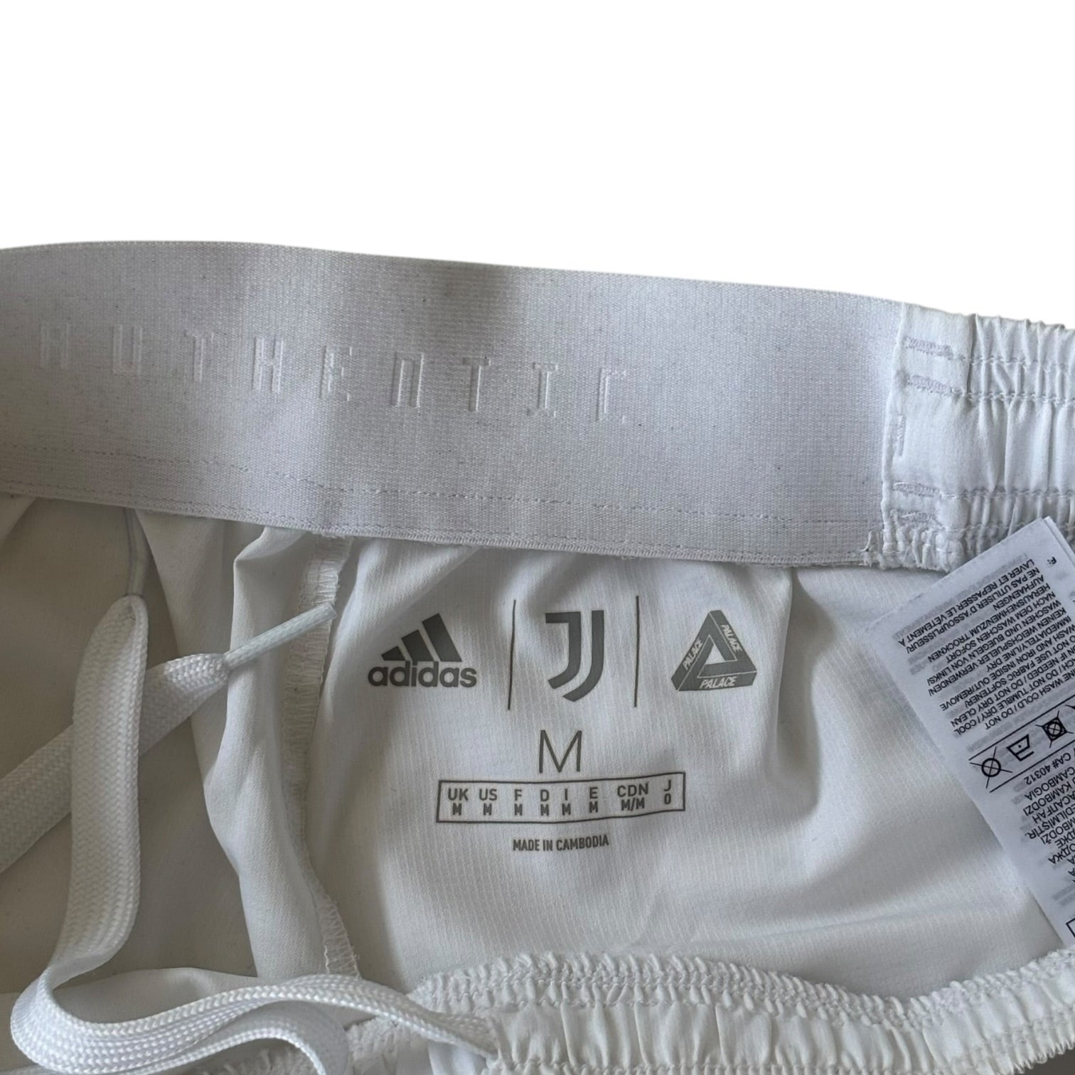PALACE x Adidas Juventus Shorts L