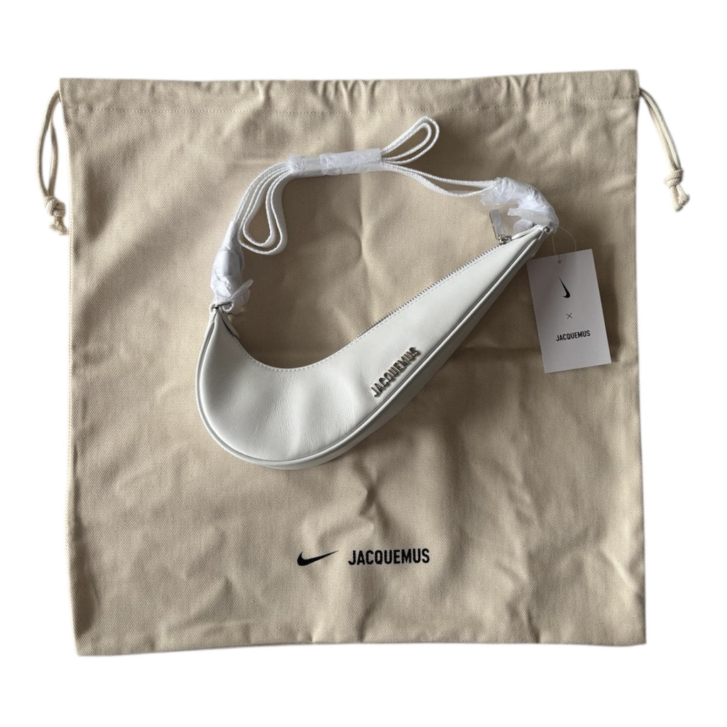 NIKE x Jacquemus Le Swoosh Bag